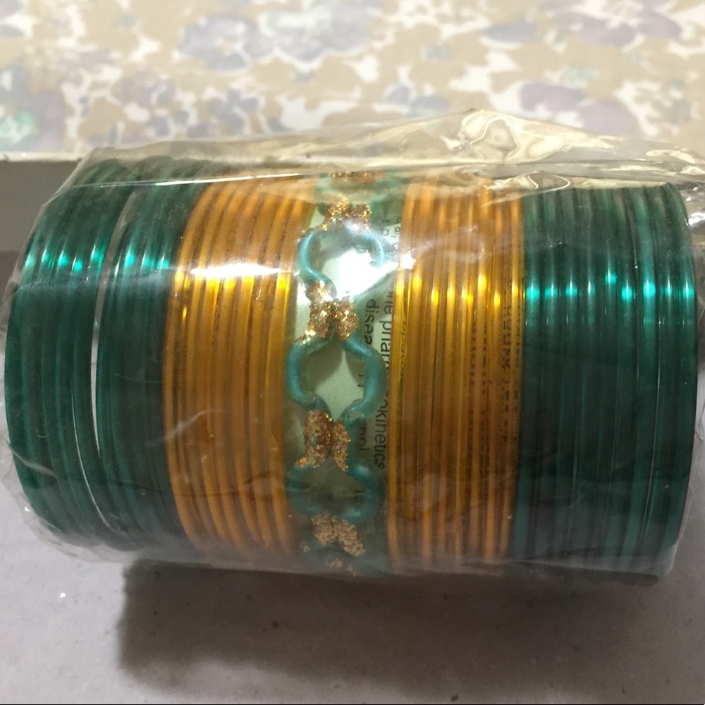 Bangles - Picture 2 of 3